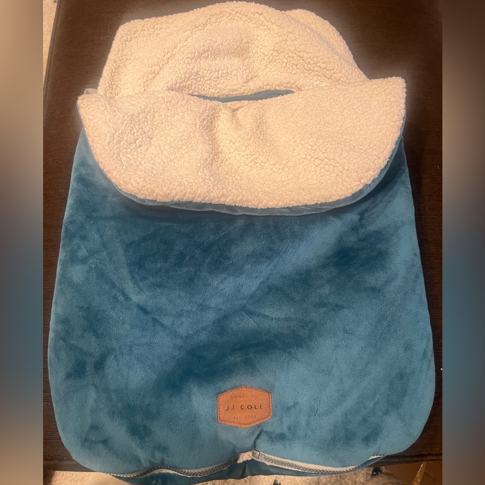 Green JJ Cole bundle me